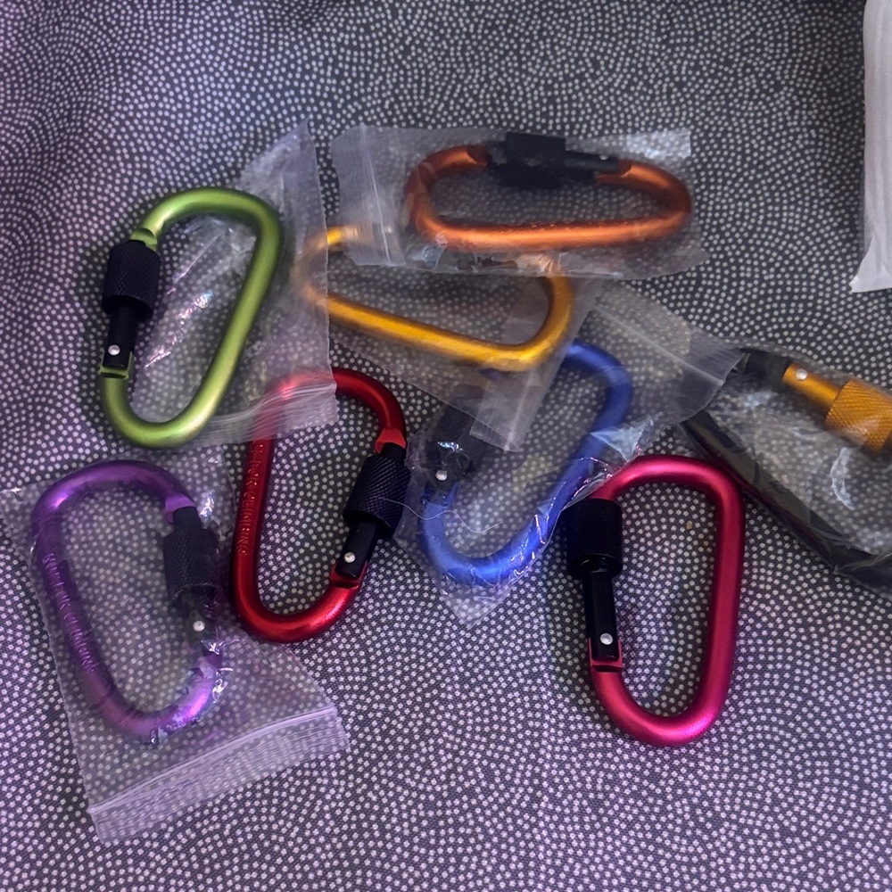 8pc Colorful Aluminum Carabiner Set - Picture 3 of 3